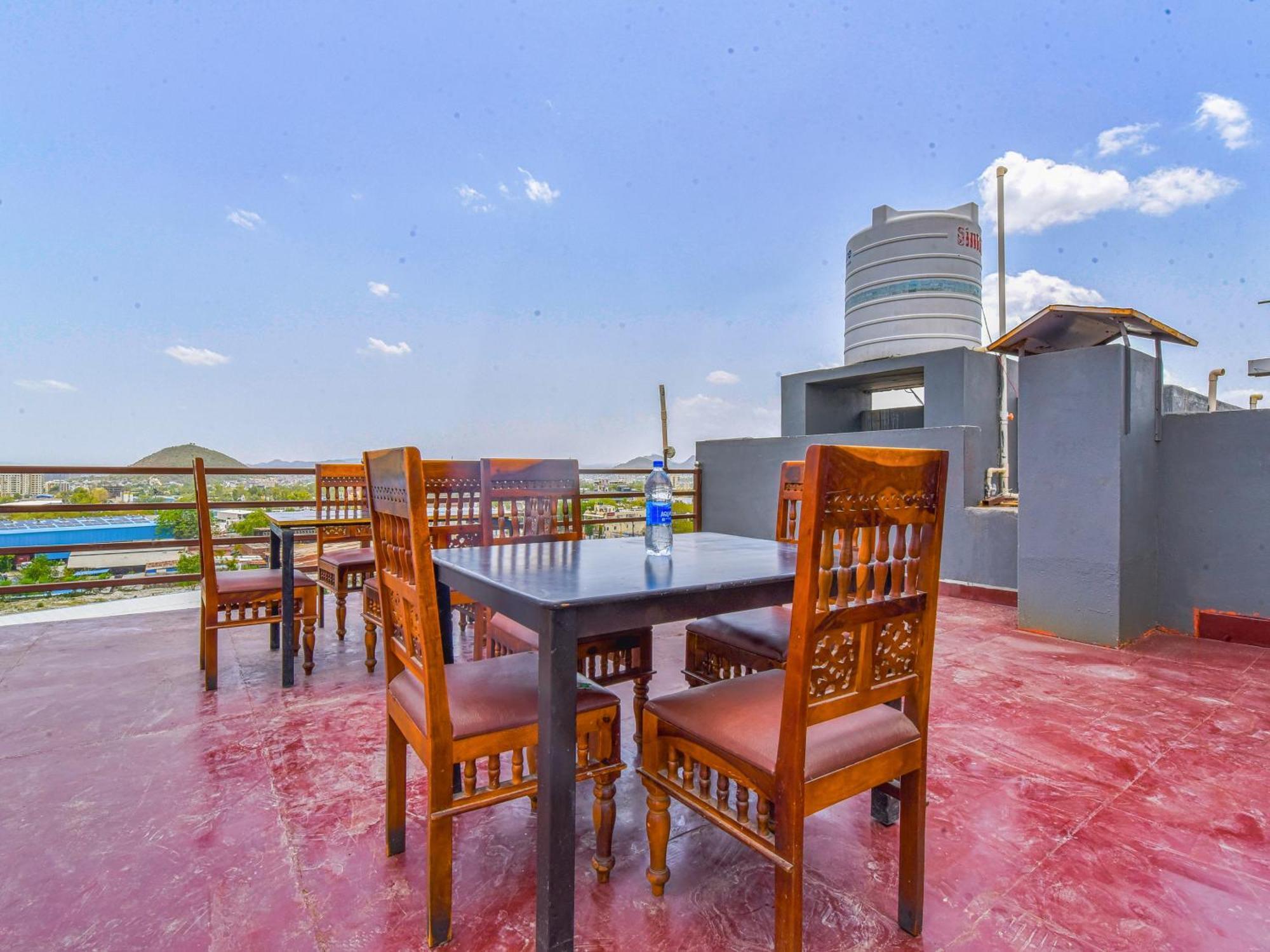 Hotel Dosa Plaza Udaipur Exterior photo