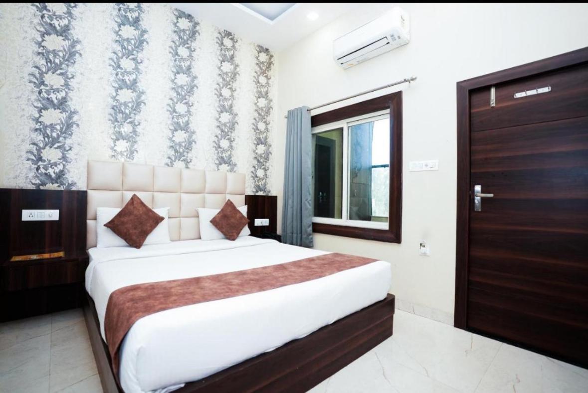 Hotel Dosa Plaza Udaipur Exterior photo