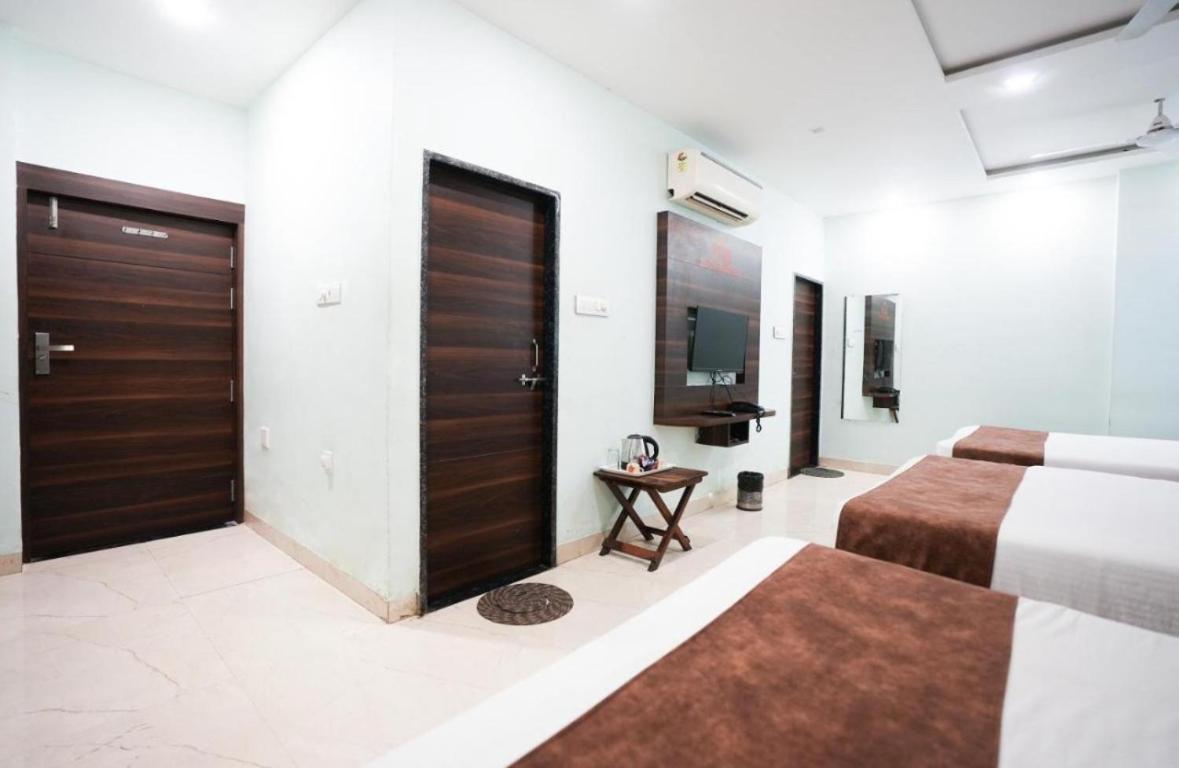 Hotel Dosa Plaza Udaipur Exterior photo
